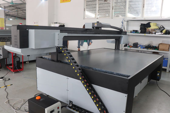 Inkjet Digital Flatbed LED UV Printer Chất in UV giường phẳng chắc chắn
