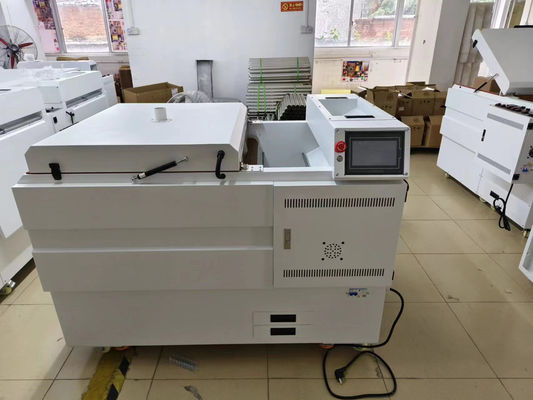 Máy in DTF với đầu máy in EP I3200 và máy sưởi phương tiện trước / sau máy sưởi được kiểm soát riêng biệt Giải pháp in